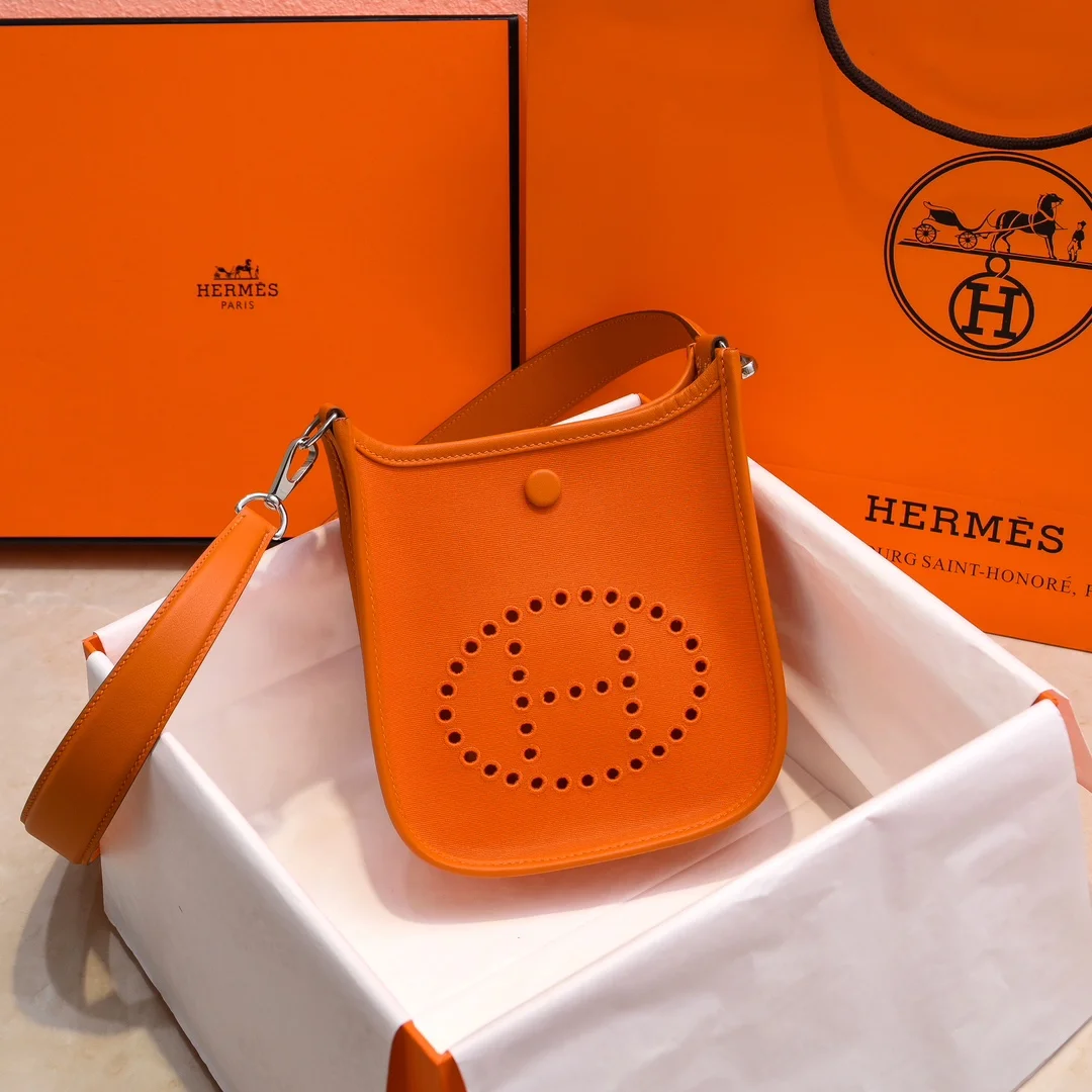 HERMES Shoulder Bags Canvas Leather (Orange) 16X29CM I50202608090440