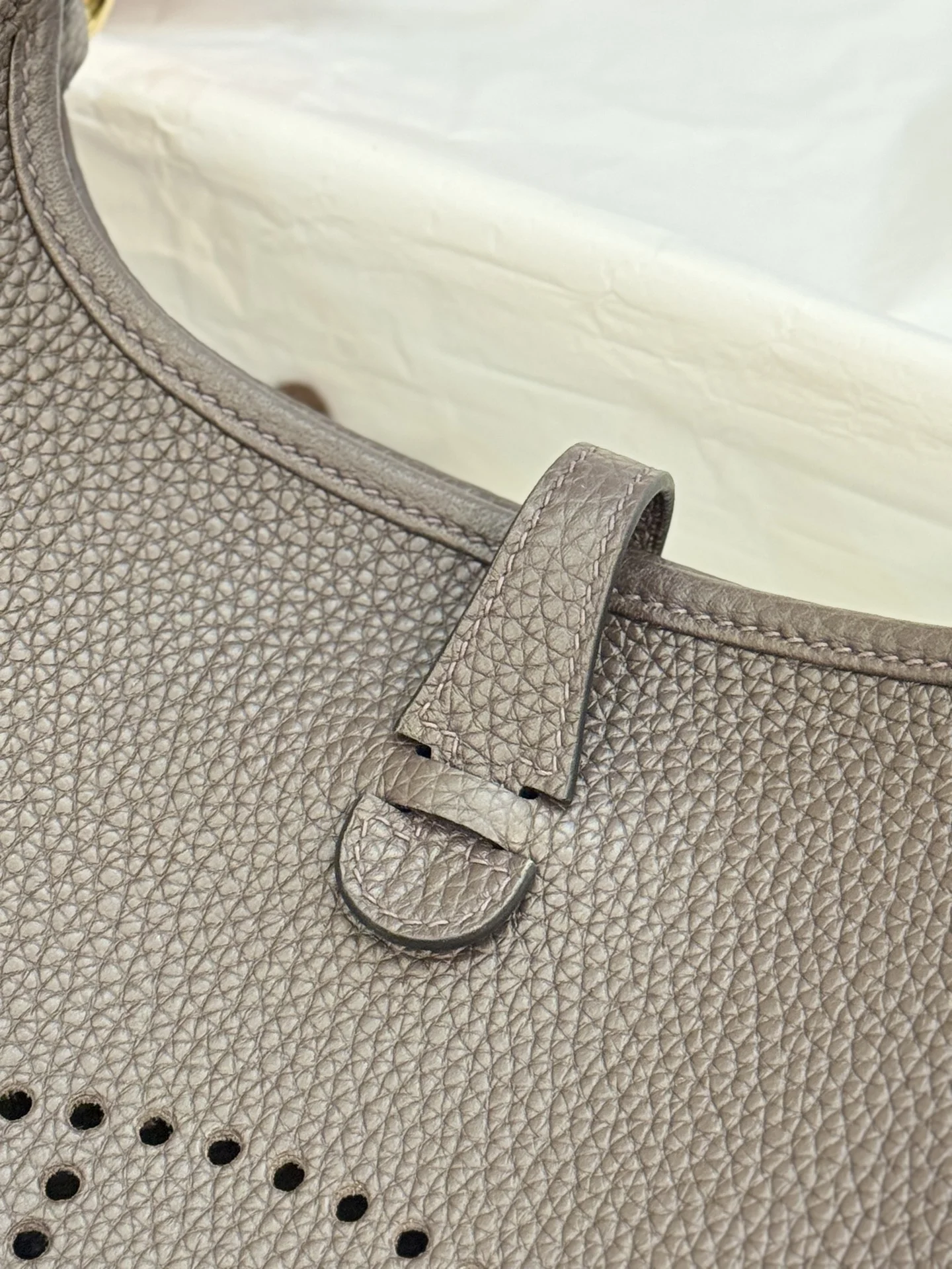 HERMES Shoulder Bags (Gray-Gold) 23X16X29CM A050202608091411 - Image 2