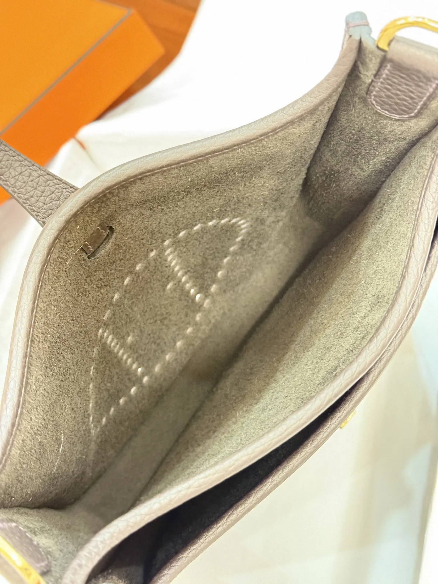 HERMES Shoulder Bags (Gray-Gold) 23X16X29CM A050202608091411 - Image 6