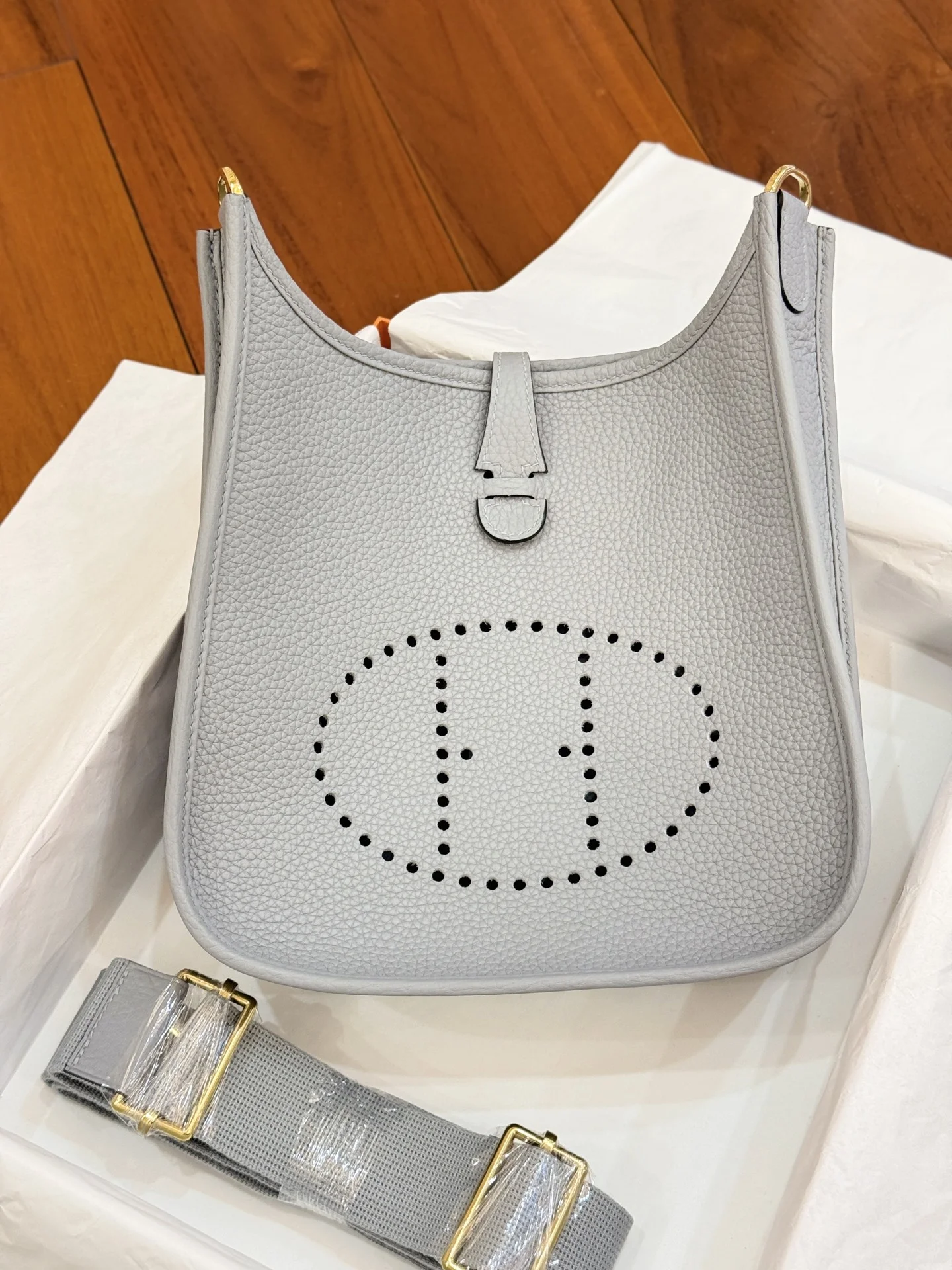 HERMES Shoulder Bags (Grey-Gold) A050202608091405 - Image 9