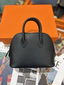 Alternative view of HERMES Shoulder Bags Leather (Black) One Size A050202608090082
