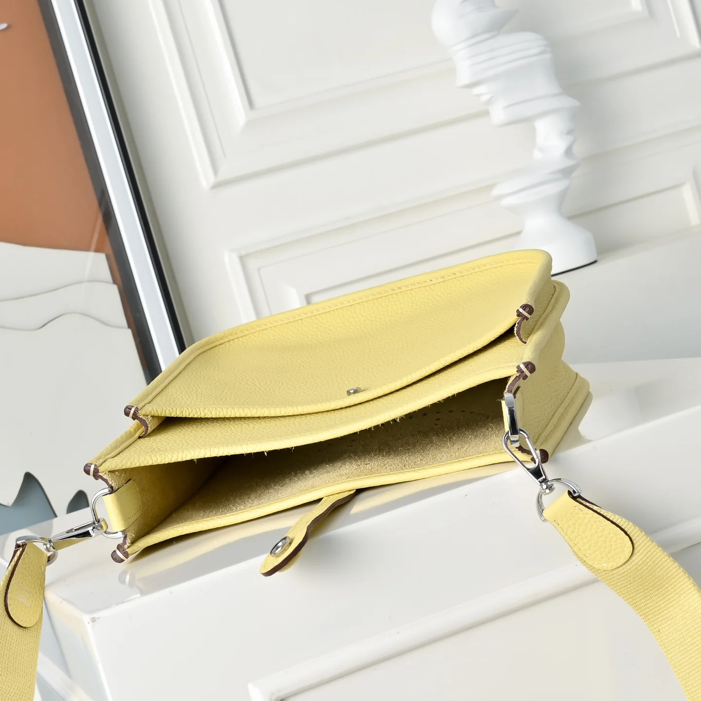 HERMES Shoulder Bags TC Calfskin (Yellow) 23CM H50202608090970 - Image 9