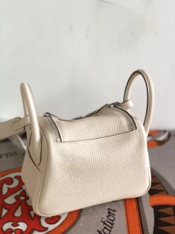 Alternative view of HERMES Shoulder Bags TC Leather (Beige) 19CM H50202608090355