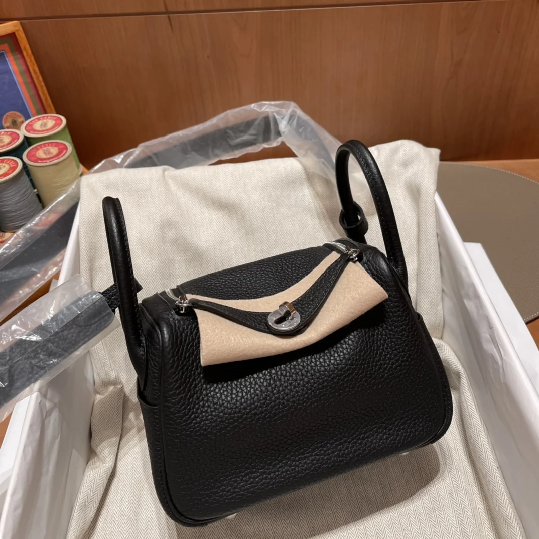 HERMES Shoulder Bags TC Leather (Black-Beige) 19CM G80202608090426