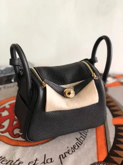 HERMES Shoulder Bags TC Leather (Black-Gold) 19CM H50202608090347