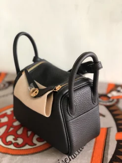 Alternative view of HERMES Shoulder Bags TC Leather (Black-Gold) 19CM H50202608090347