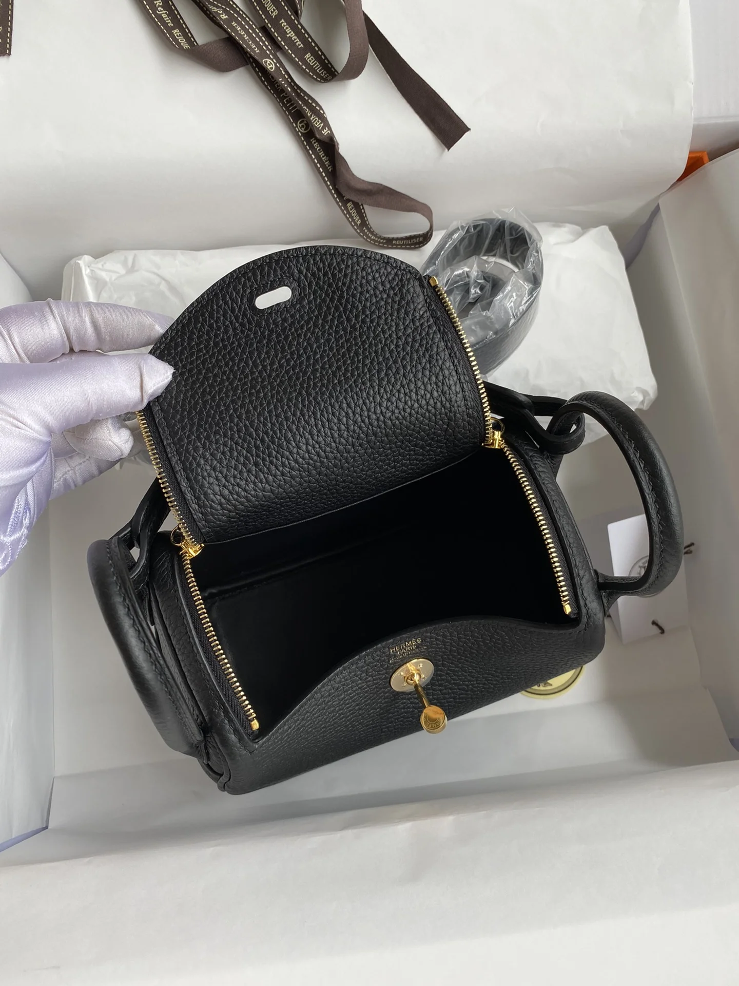 HERMES Shoulder Bags TC Leather (Black-Gold) 19CM H50202608090390 - Image 6