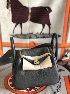 HERMES Shoulder Bags TC Leather (Black-Gold) One Size H50202608090358