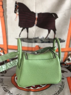 Alternative view of HERMES Shoulder Bags TC Leather (Green) 19CM H50202608090366