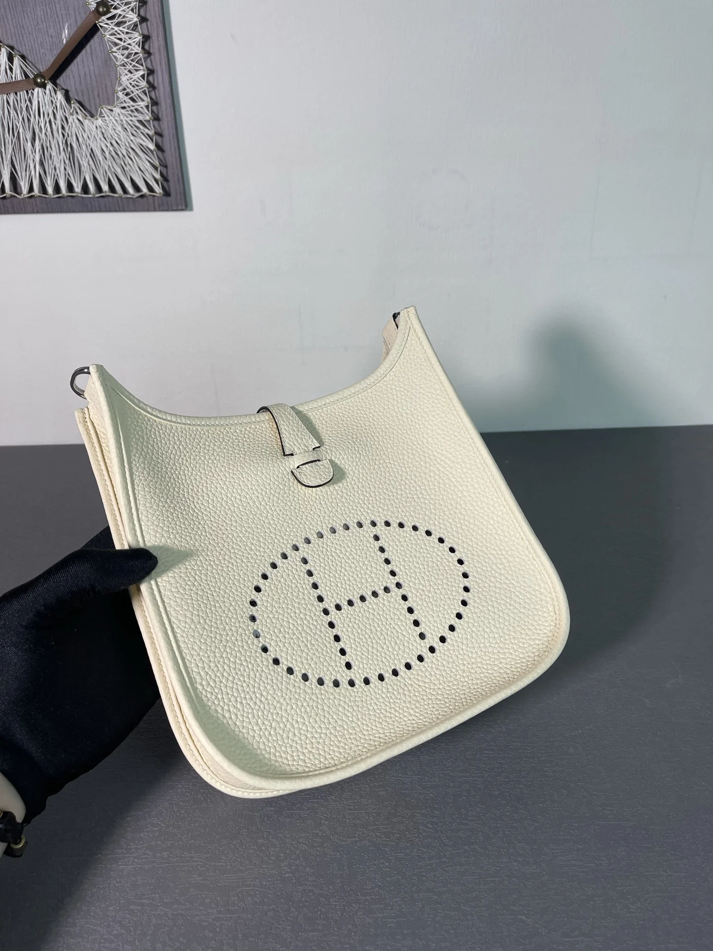 HERMES Shoulder Bags TC Leather (White) 23CM H50202608091319 - Image 3