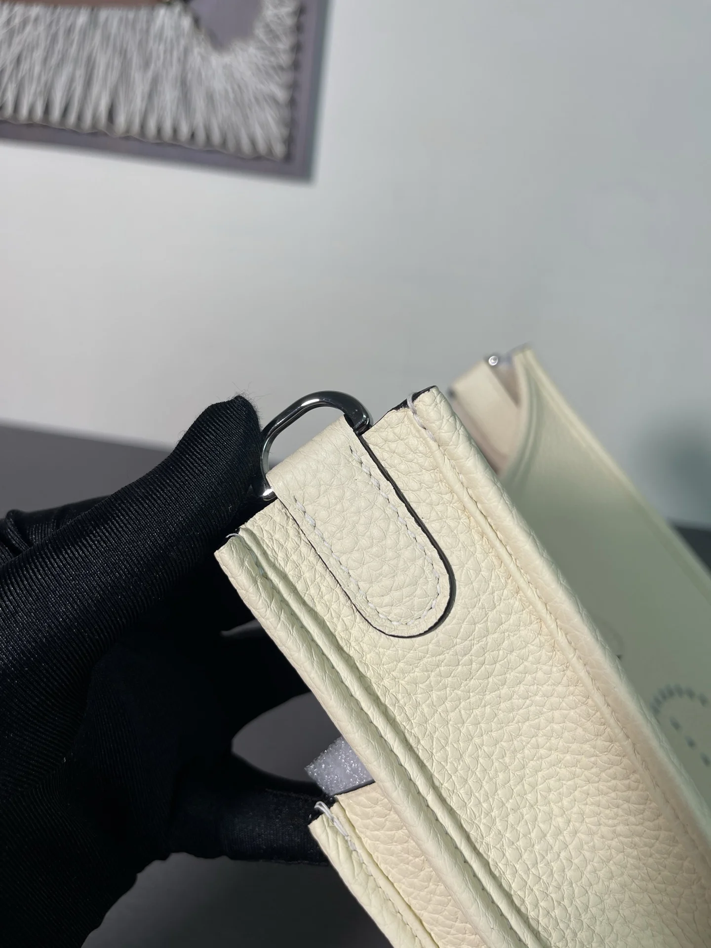 HERMES Shoulder Bags TC Leather (White) 23CM H50202608091319 - Image 4