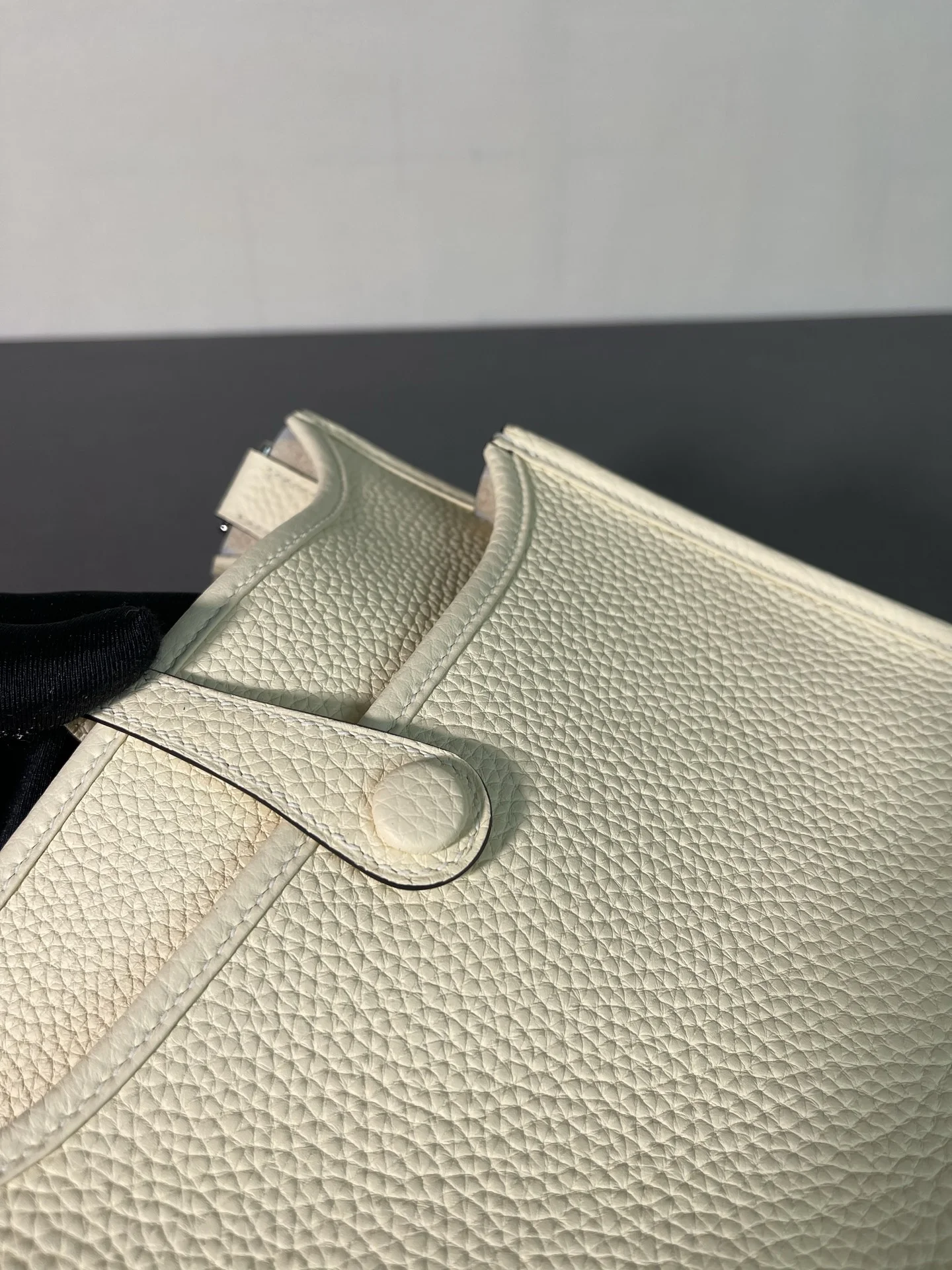 HERMES Shoulder Bags TC Leather (White) 23CM H50202608091319 - Image 7