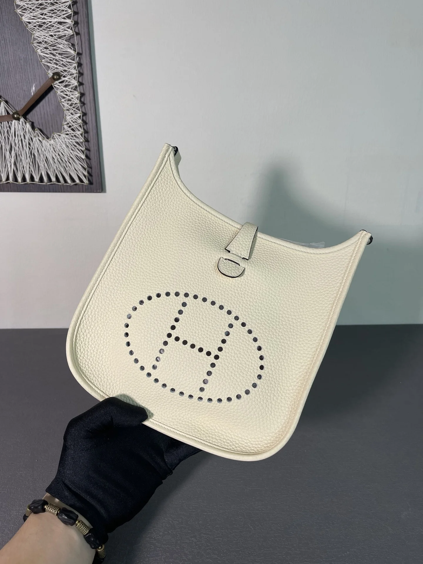 HERMES Shoulder Bags TC Leather (White) 23CM H50202608091319 - Image 9