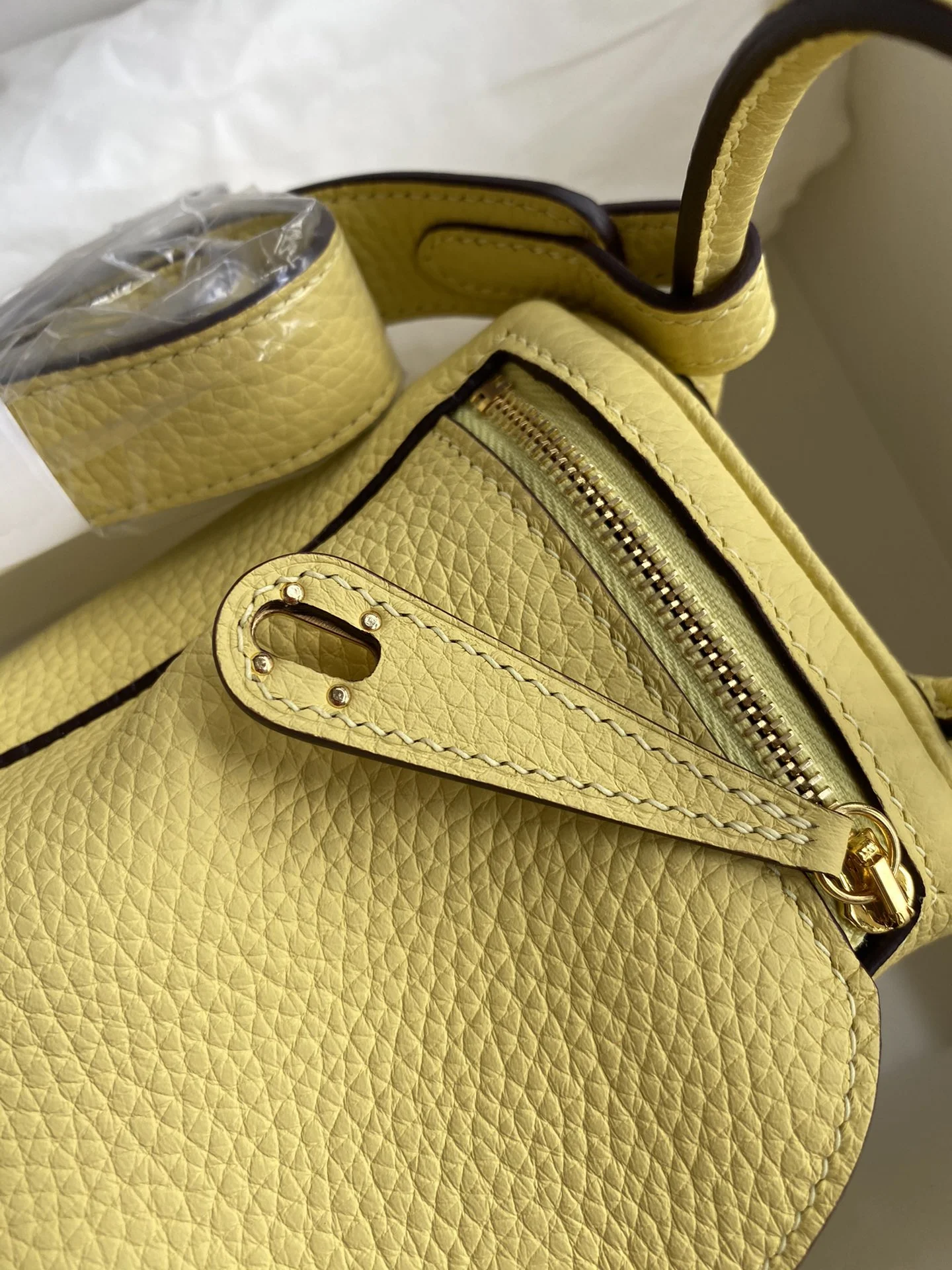HERMES Shoulder Bags TC Leather (Yellow-Gold) 19CM H50202608090424 - Image 5