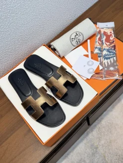 HERMES Slides Calf Leather EU35-40 B00202608031773