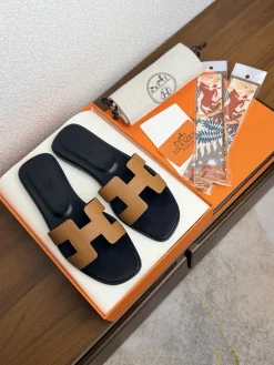 HERMES Slides Calf Leather EU35-40 B00202608031777
