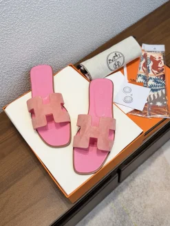 Alternative view of HERMES Slides Calf Leather EU35-40 B00202608031783