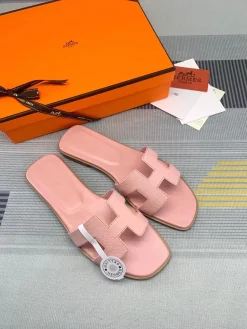 Alternative view of HERMES Slides Calf Leather EU35-40 B00202608031788