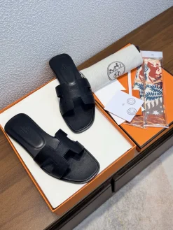 Alternative view of HERMES Slides Calf Leather EU35-40 B00202608031792