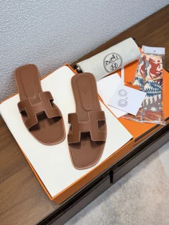 Alternative view of HERMES Slides Calf Leather EU35-40 B00202608031815