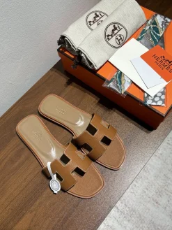 HERMES Slides Calf Leather EU35-40 B00202608031817