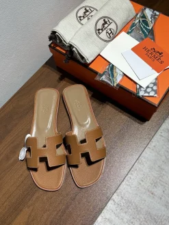 Alternative view of HERMES Slides Calf Leather EU35-40 B00202608031817