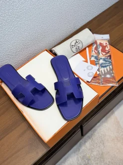 Alternative view of HERMES Slides Calfskin Leather EU35-40 B00202608031800