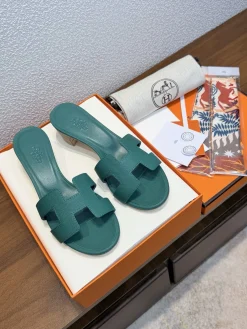 HERMES Slides Epsom Calfskin EU35-40 B10202608031822