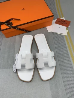 HERMES Slides Leather EU35-40 B00202608031809