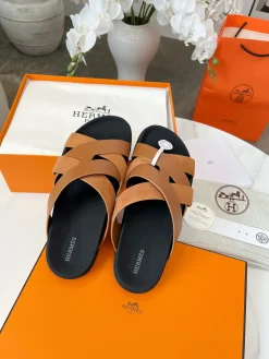 HERMES Slides Leather EU35-45 B20202608031767