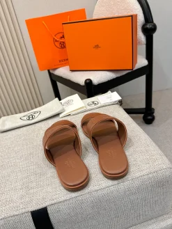 Alternative view of HERMES Slides Leather & Sheepskin EU35-41 B50202608031002