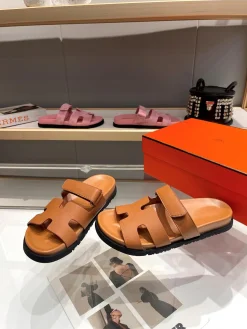 Alternative view of HERMES Slides Microfiber EU35-45 A60202608030934