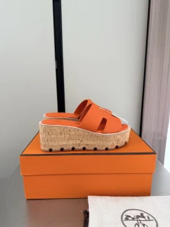 HERMES Slides Suede EU35-41 B70202608032736