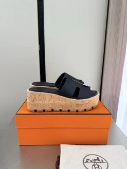 HERMES Slides Suede EU35-41 B70202608032740