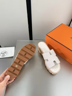 Alternative view of HERMES Slides Suede EU35-41 B70202608032741