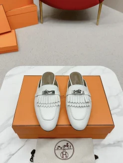 HERMES Slippers Calf Leather EU35-39 C10202608031860