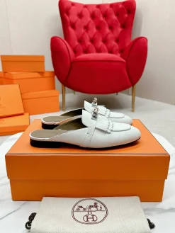 Alternative view of HERMES Slippers Calf Leather EU35-39 C10202608031860