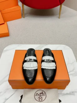 HERMES Slippers Calf Leather EU35-39 C10202608031861