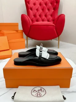 Alternative view of HERMES Slippers Calf Leather EU35-39 C10202608031861