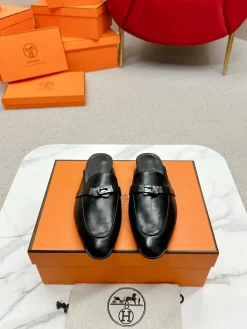 HERMES Slippers Calf Leather EU35-39 C10202608031863