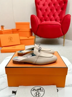 Alternative view of HERMES Slippers Calf Leather EU35-39 C10202608031868