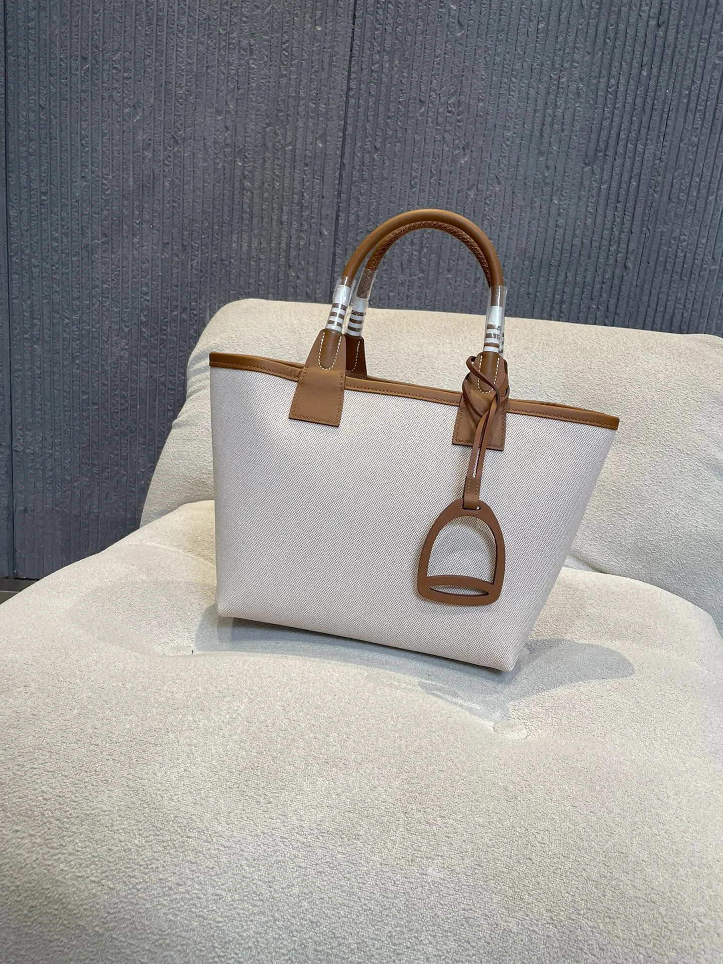 HERMES Top Handle Bags Canvas Calfskin (Beige-Brown) 25X23X15CM I50202608090673