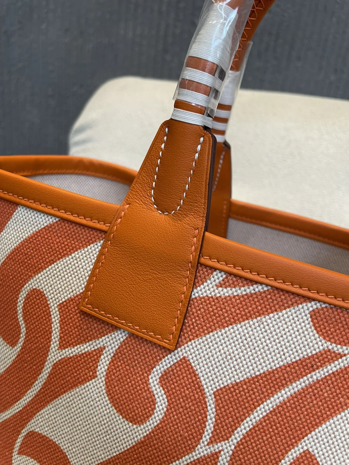 HERMES Top Handle Bags Canvas Calfskin (Orange-White) 25X23X15CM I50202608090676 - Image 3