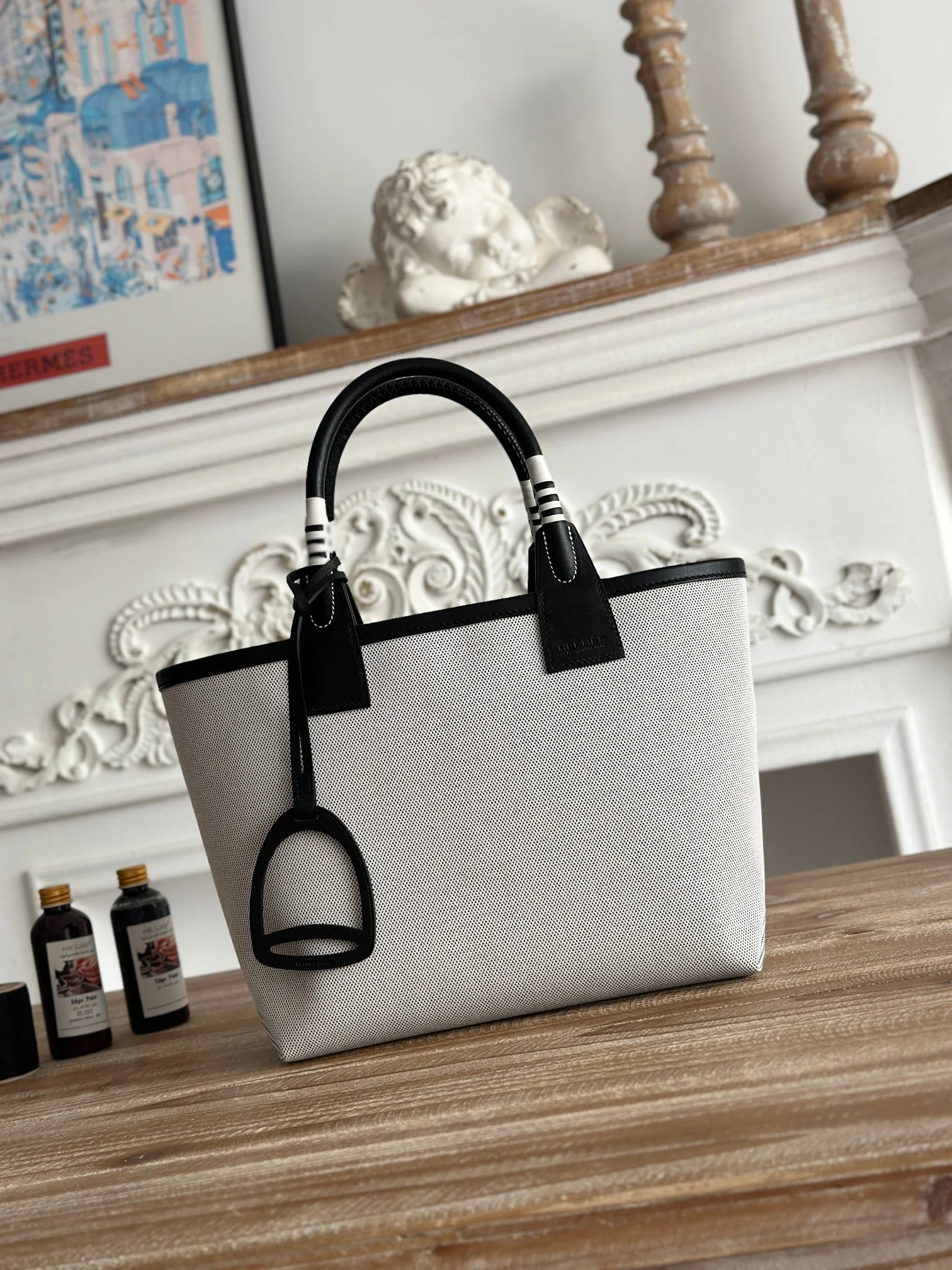 HERMES Top Handle Bags Canvas Calfskin (White-Black) 25X23X15CM I50202608090660