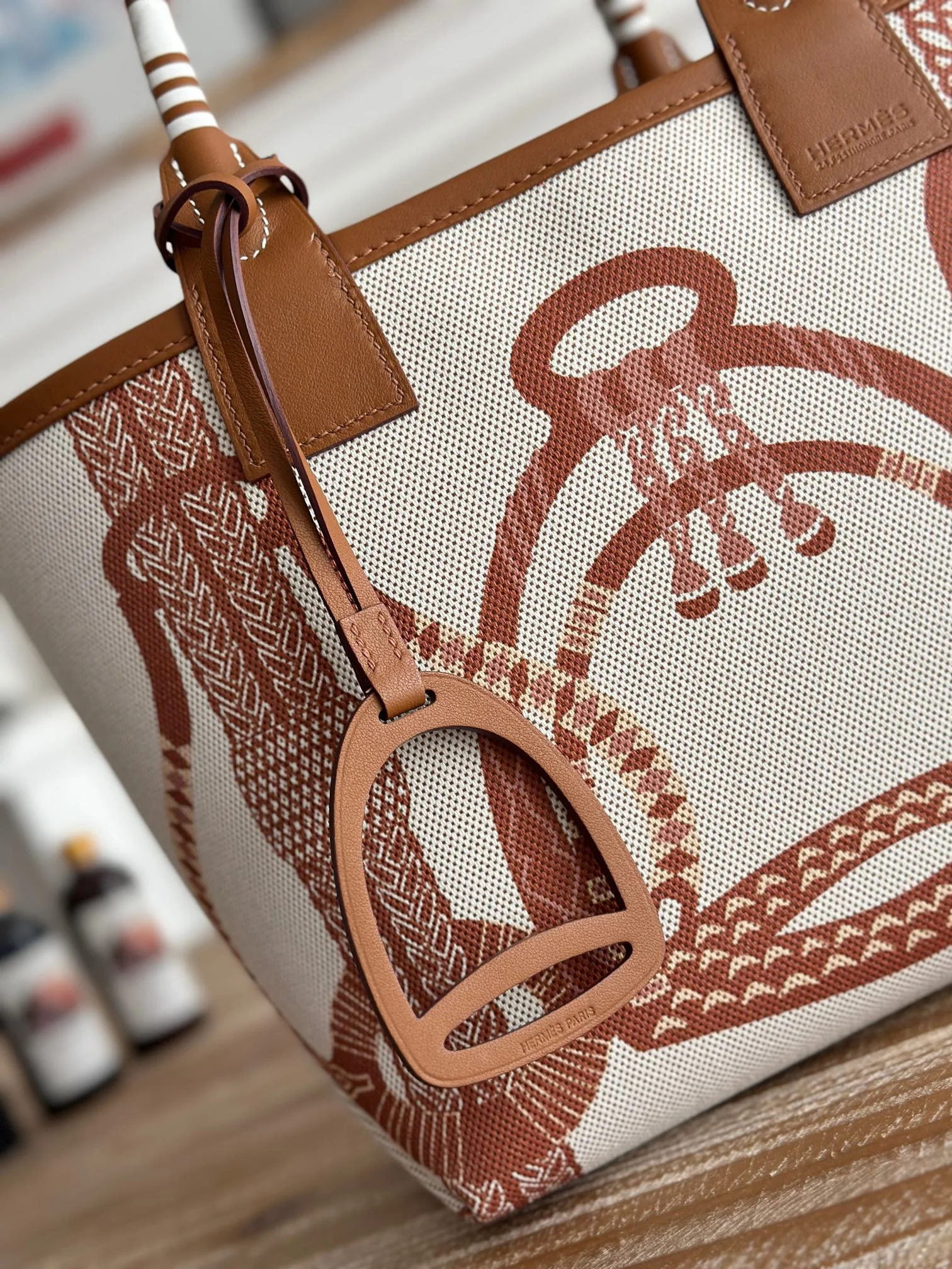 HERMES Top Handle Bags Canvas Calfskin (White-Brown) 25X23X15CM I50202608090666 - Image 3