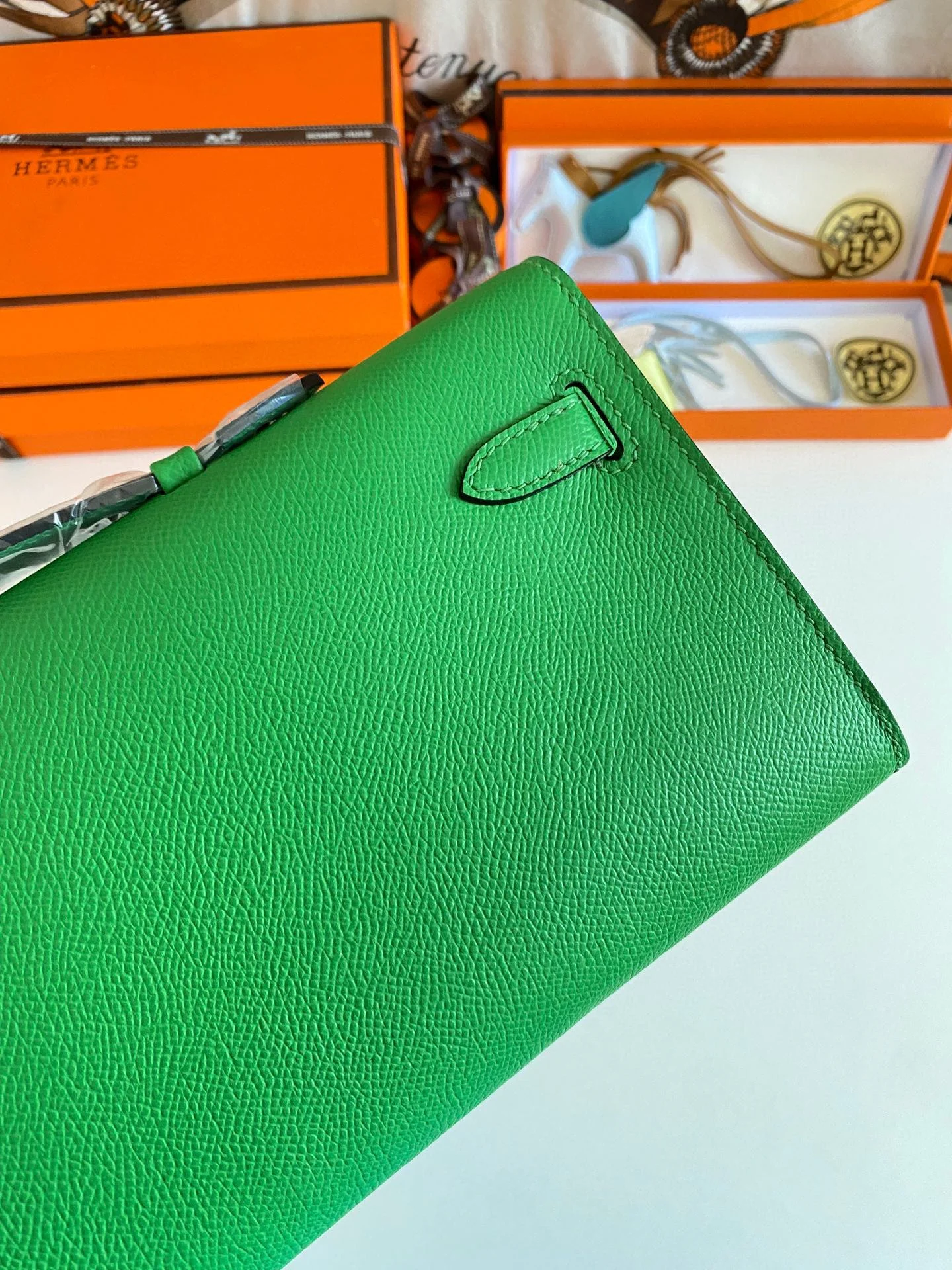 HERMES Top Handle Bags Epsom Leather (Green-Beige) 31CM H00202608091084 - Image 4