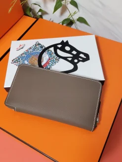 Alternative view of HERMES Wallet Bags Epsom Leather (Brown) 20X11CM C80202608091008