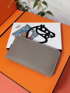 HERMES Wallet Bags Epsom Leather (Gray-White) 20X11CM C80202608091013