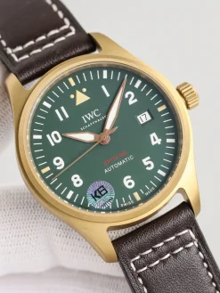 IWC Pilot Automatic IW327006 (Green Dial) 39mm A450202608050214