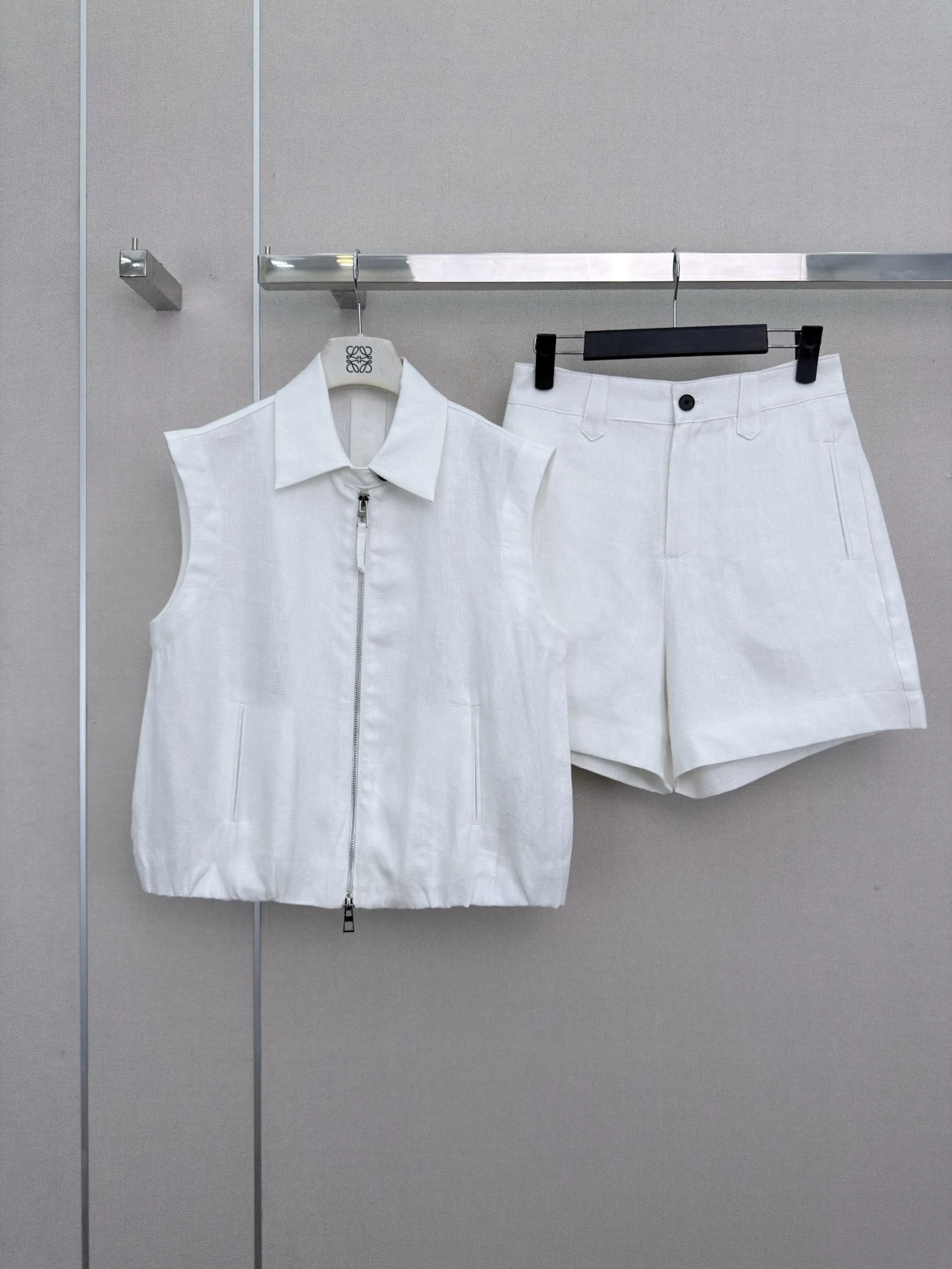 LOEWE Shorts Linen S-M-L D25202608041792
